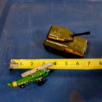 LOT 82 TWO VINTAGE TIN LITHO TOYS