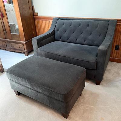 Grey Upholstered Tufted Sofa With Storage Ottoman