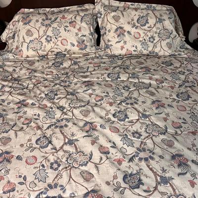Three Sets of King Size Comforters & Decorative Pillows (B1-DZ)