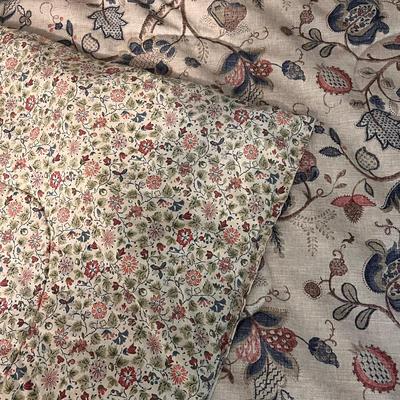 Three Sets of King Size Comforters & Decorative Pillows (B1-DZ)