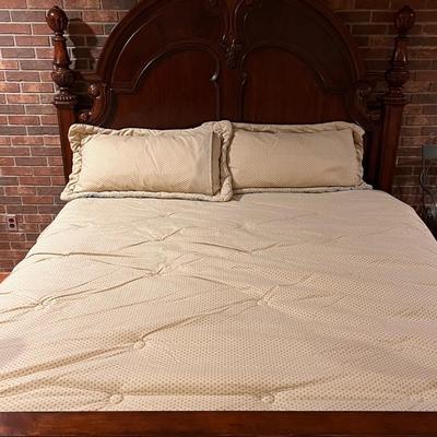 Three Sets of King Size Comforters & Decorative Pillows (B1-DZ)