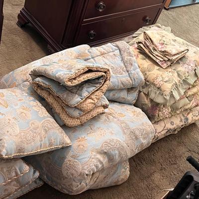 Three Sets of King Size Comforters & Decorative Pillows (B1-DZ)