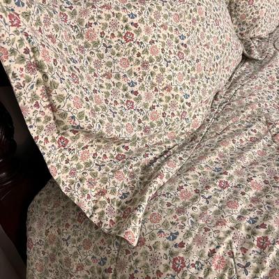 Three Sets of King Size Comforters & Decorative Pillows (B1-DZ)