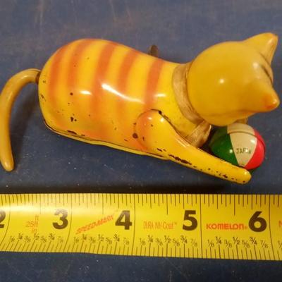 LOT 83 OLD ROLL OVER TOY CAT