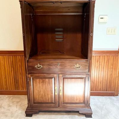 DREXEL ~ Vtg. Cherry Entertainment Armoire