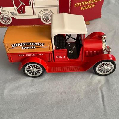 1916 STUDEBAKER PICKUP DIE CAST METAL BANK