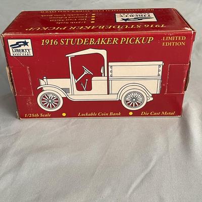 1916 STUDEBAKER PICKUP DIE CAST METAL BANK