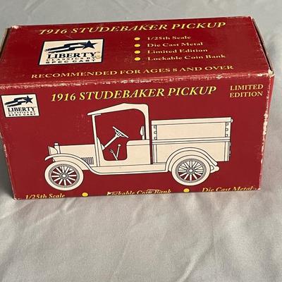 1916 STUDEBAKER PICKUP DIE CAST METAL BANK