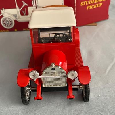 1916 STUDEBAKER PICKUP DIE CAST METAL BANK