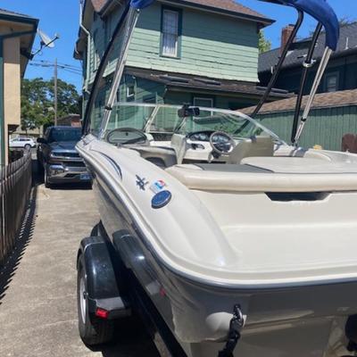 Father’s Day Special!!! 185 Sport 2004 Sea Ray Wakeboard Ski Boat with Tower Bimini Top