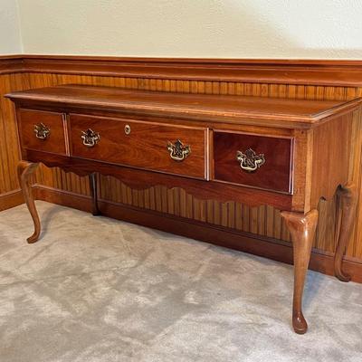 Queen Anne Style Mahogany Side Board/Buffet Table ~*Read Details