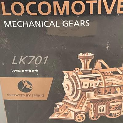 ROKR LOCOMOTIVE MECHANICAL GEAR 3D WOODEN PUZZLE