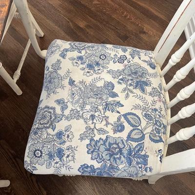 Solid Wood Dining Table w/ 4 Upholstered Chairs and Leaf