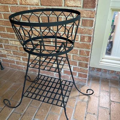 Iron plant stand