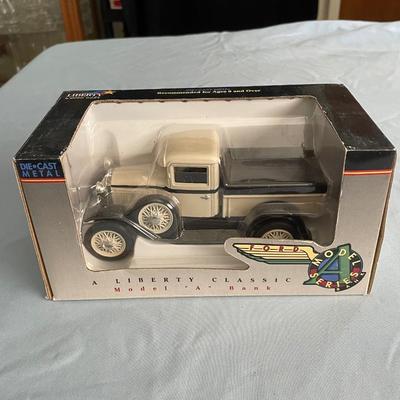 LIBERTY CLASSIC MODEL “A” FORD DIE-CAST BANK