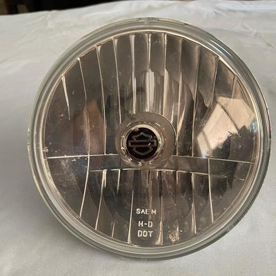 HARLEY DAVIDSON MOTORCYCLE HEAD LIGHT