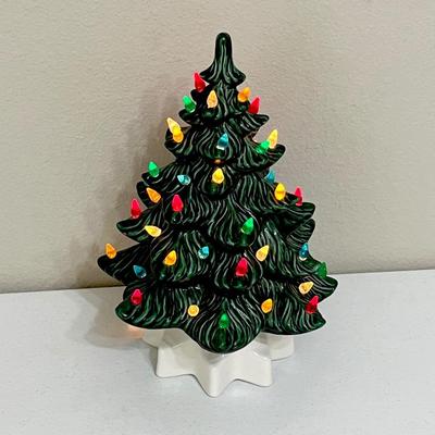 Vtg. 13” Ceramic Lighted Christmas Tree ~*Read Details