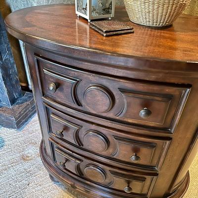 Large bedside table w/ 3 drawers , Vase, small Lamp, candle and coasters