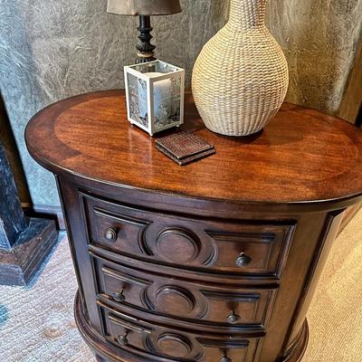 Large bedside table w/ 3 drawers , Vase, small Lamp, candle and coasters