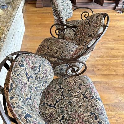 3 swivel bar stools Bar Height