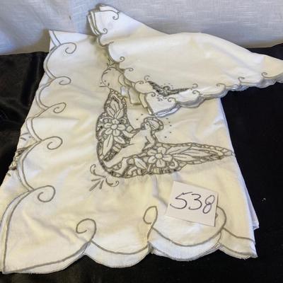 Beautiful Large Tablecloth with Napkins