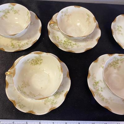 5 Vintage Haviland Limoges Cup and Saucers
