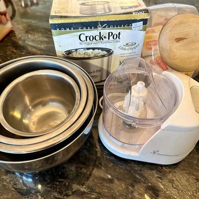 Stainless Steel Kitchen bowls set, small crock pot, chopper