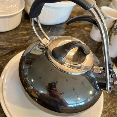 Chantal Teapot