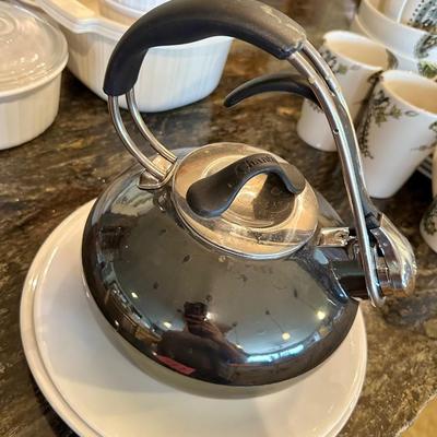 Chantal Teapot