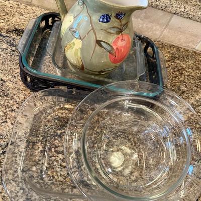 Glass Pyrex With holder, pitcher