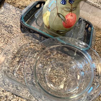 Glass Pyrex With holder, pitcher