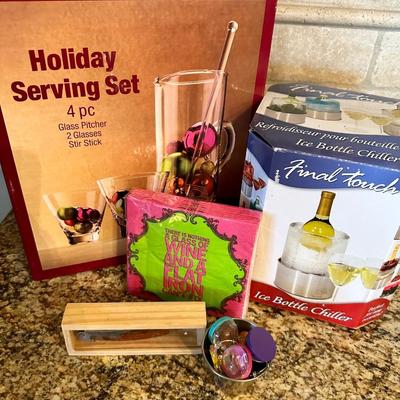 Holiday serving set, Wine opener, napkins, wine chiller
