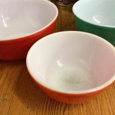 Pyrex Bowls Lot