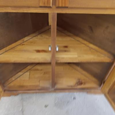 Antique Mastercraft Made in USA Corner Cabinet - Corner display shelf with glass doors and under storage