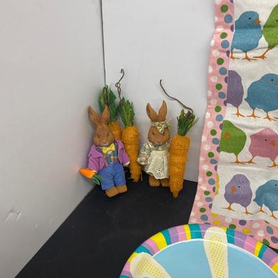 Easter Bunnies and More!