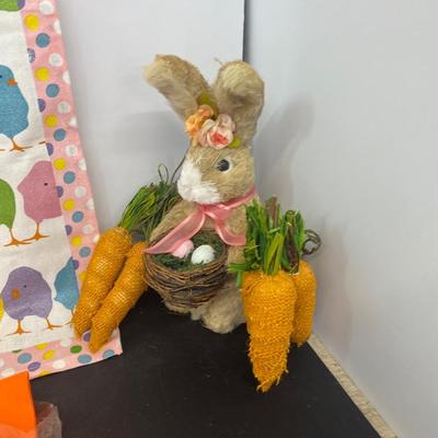 Easter Bunnies and More!