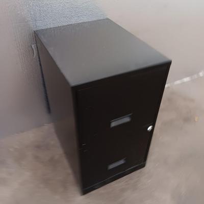 Locking Two drawer metal filing cabinet with Keys!