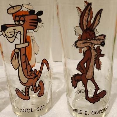 7 Vintage “Federal” Thin Glass 1973 Pepsi Looney Tunes