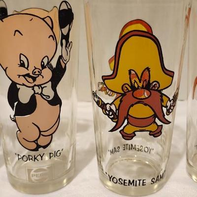 7 Vintage “Federal” Thin Glass 1973 Pepsi Looney Tunes