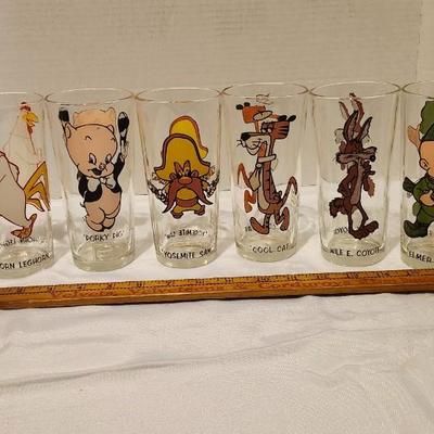 7 Vintage “Federal” Thin Glass 1973 Pepsi Looney Tunes