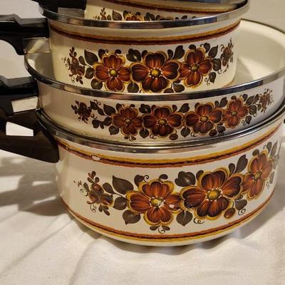 7 Piece 70s Enamelware Cookware Harvest Gold Poppy Orange Floral Pattern