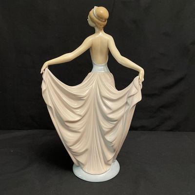 1979 Lladro Dancer (DR-SS)