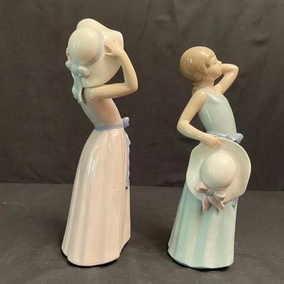 Girls with Hats & Bows by Lladro (DR-SS)