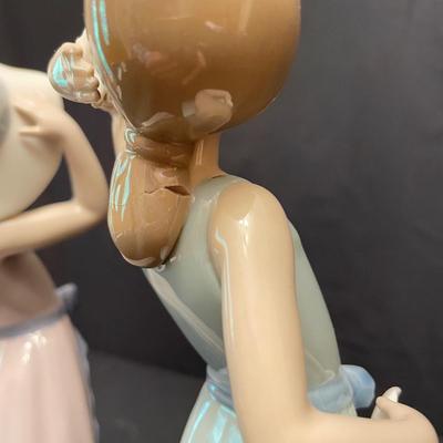Girls with Hats & Bows by Lladro (DR-SS)