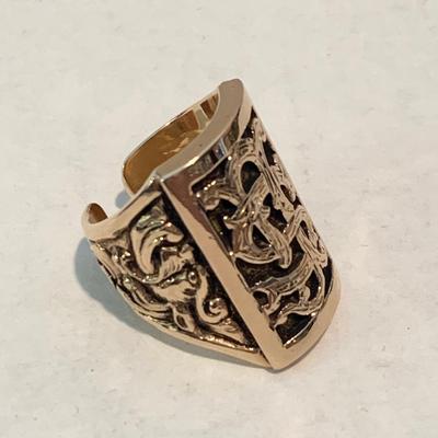 Heavy 18k Monogrammed Estate Ring 32 grams