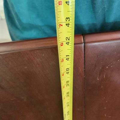 The Bombay Company Dining Room Table 66"x422"plus 2 14" Leaves