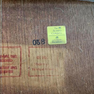 The Bombay Company Dining Room Table 66"x422"plus 2 14" Leaves