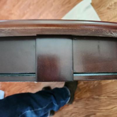 The Bombay Company Dining Room Table 66"x422"plus 2 14" Leaves