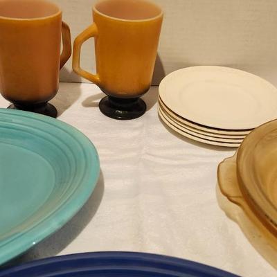 Mckee Jadeite Laurel Serving Bowl, Fiestaware