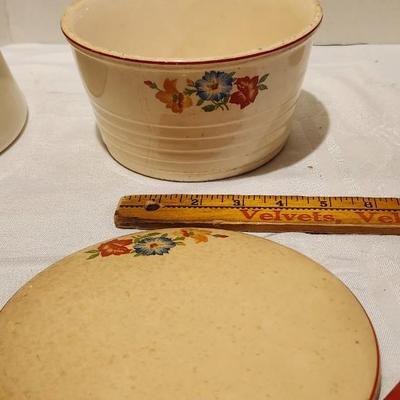 Universal potteries inc cambridge, Watt Pottery